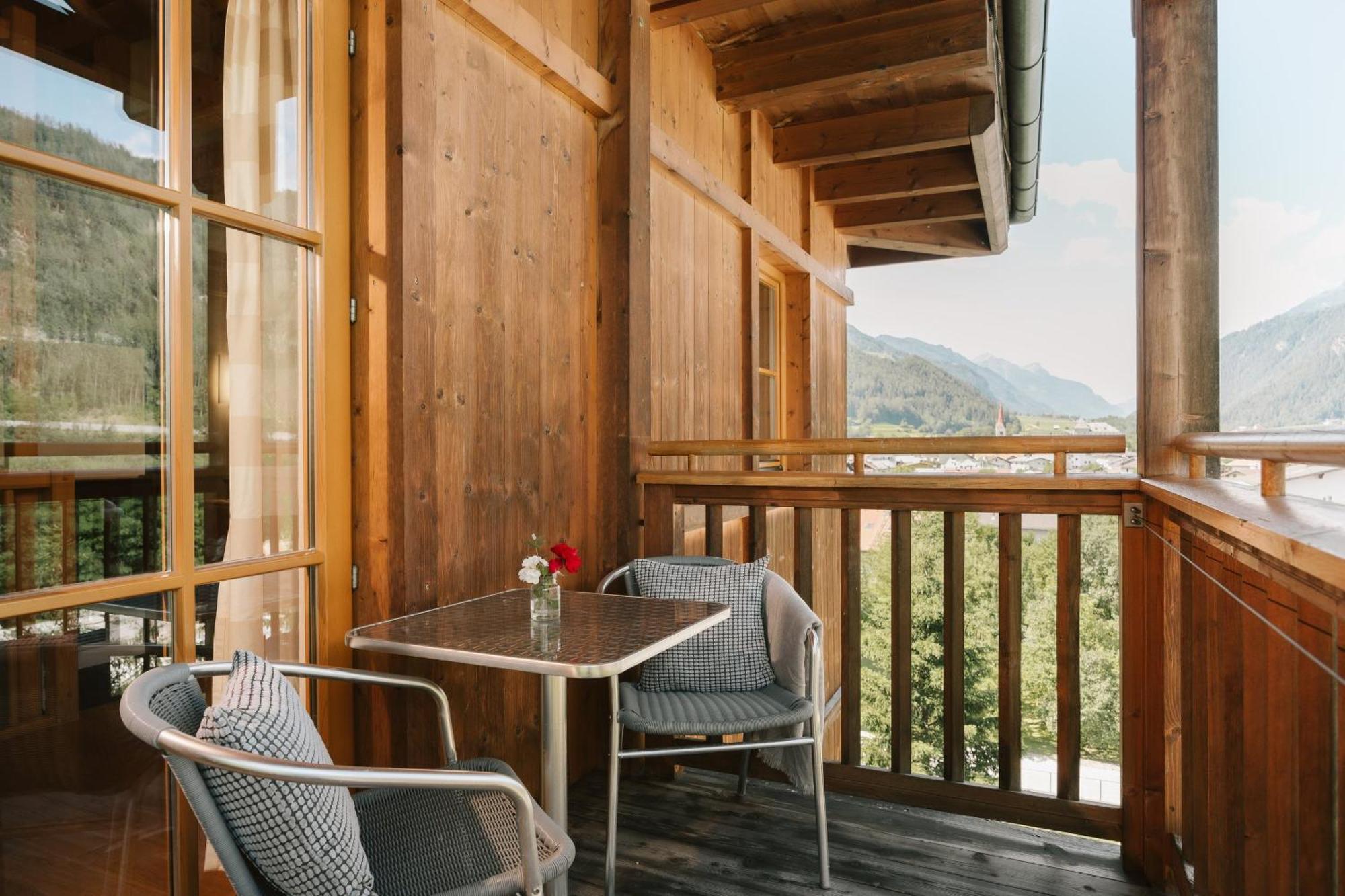 Neueroeffnung Miaflor Familien- & Aktivresort Ried im Oberinntal Quarto foto